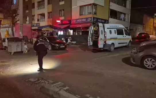 Eskişehir'de Markette Bıçaklı Kavga: 2 Yaralı