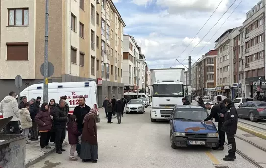 Eskişehir'de Kadına Araç Çarptı