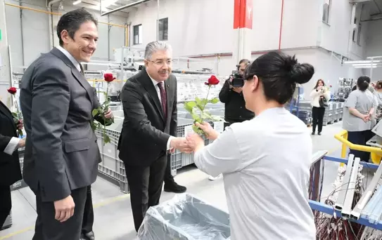 Vali Yılmaz Kadınlar Günü'nde İşçileri Ziyaret Etti