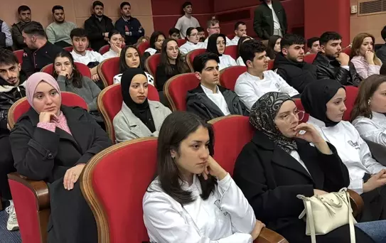 Farklı alanlardan isimler 'TEDx Karabük Üniversitesi 2026' etkinliğinde deneyimlerini paylaştı