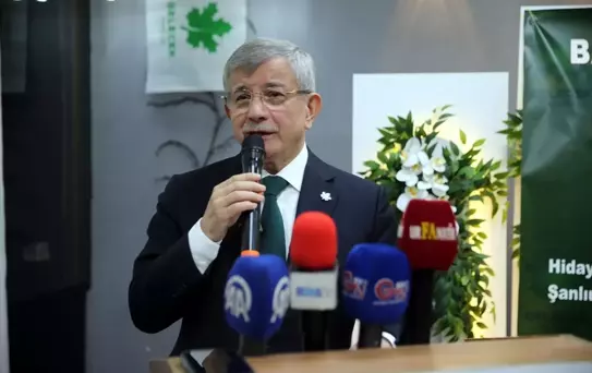 Davutoğlu'ndan Filistin ve İran'a Sert Eleştiri