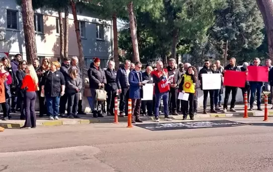 Gelibolu'da Öğretmen Cinayeti Protestosu