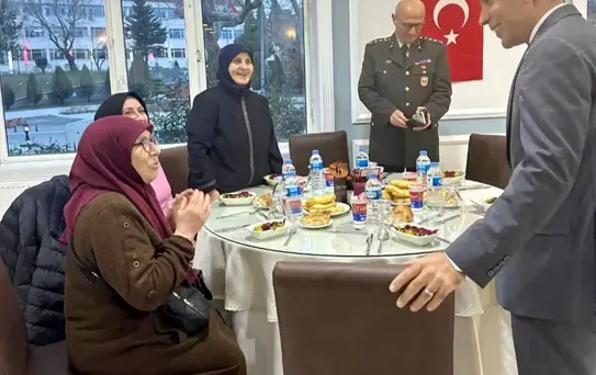 Gelibolu'da şehit yakınları ve gaziler iftarda bir araya geldi