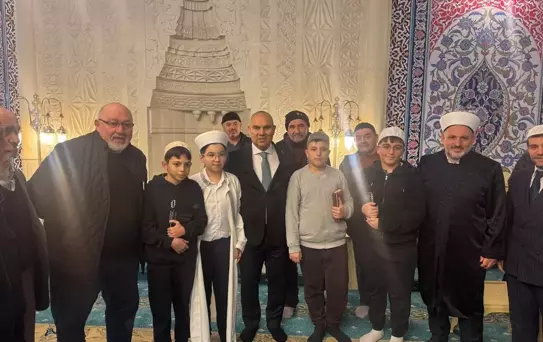 Vali Koç Hafızlık Eğitimi Alan Öğrencilerle Bir Araya Geldi