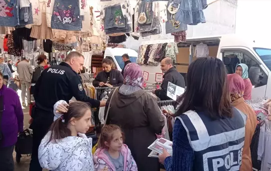 Kadın Destek Uygulaması'na Broşür Dağıtımı