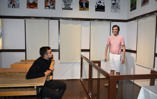 Gül Sunal, Kemal Sunal Anı Odası'nı Ziyaret Etti