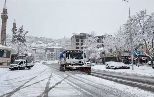 Hacılar'da Karla Mücadele Çalışmaları Devam Ediyor