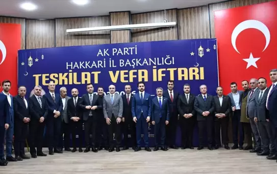 AK Parti Hakkari'de Vefa İftarı Düzenlendi