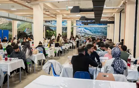 Rektör İftar Programında Öğrencilerle Buluştu