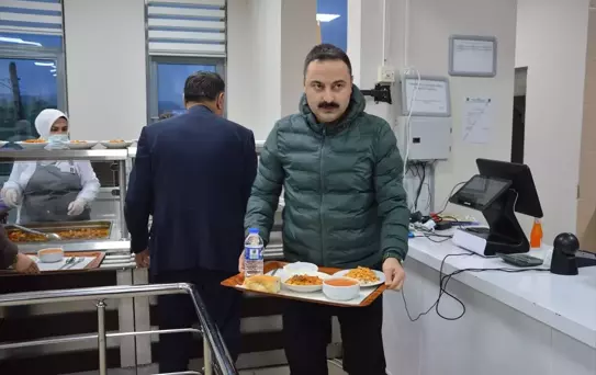 Kaymakam Ayvat'tan Öğrencilere İftar