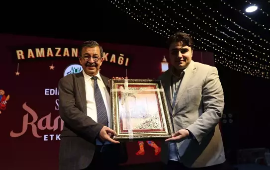 Hayati İnanç Ramazan Sokağı'nda Konuştu