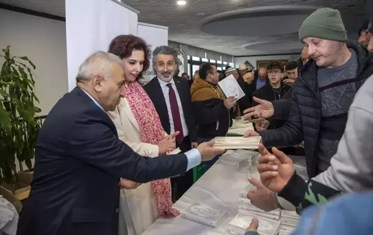 Zagreb'de 1000 Kur'an-ı Kerim Dağıtıldı