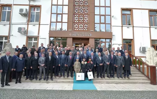 Bakan Çiftçi Çorum'da Ziyaretlerde Bulundu