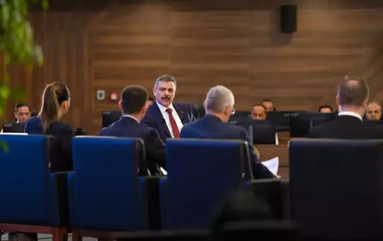 Emniyette yeni dönem! İçişleri Bakanı ilk işareti verdi