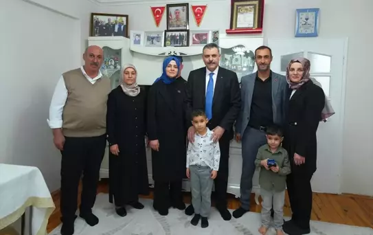 İçişleri Bakanı Çiftçi, iftarda şehit ailesi ile bir araya geldi