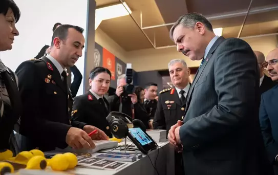 Bakan Çiftçi, Külliye'de Ramazan Etkinliklerini Ziyaret Etti