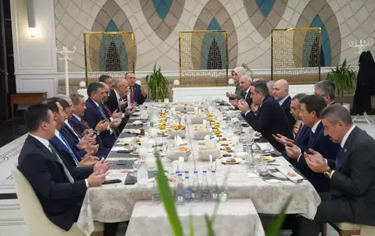 Bakan Çiftçi İftarda Soylu ve Komisyonu Ağırladı