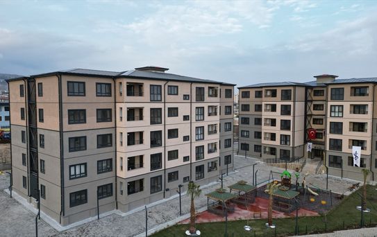 İş Bankası, Adıyaman'da Depremzedelere Lojman Teslim Etti