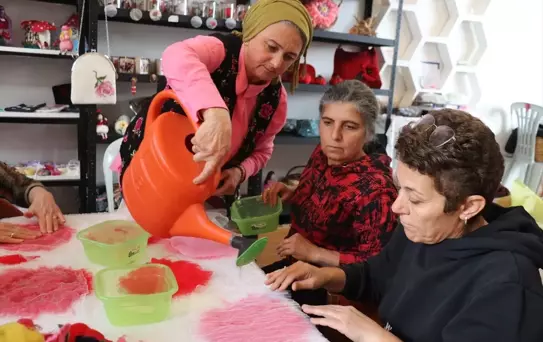 Kadınlar Keçeciliği Yeniden Canlandırıyor