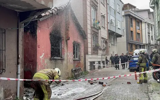 Kağıthane'de Gecekonduda Yangın: 1 Ölü