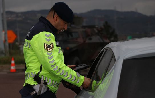 Bayramda Otoyol ve Köprüde Yoğunluk