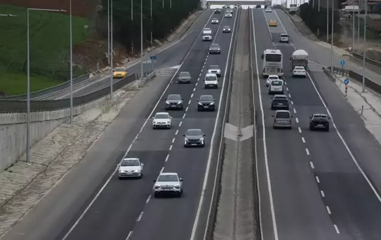 Bayram Yoğunluğu İstanbul-Tekirdağ Yolunda