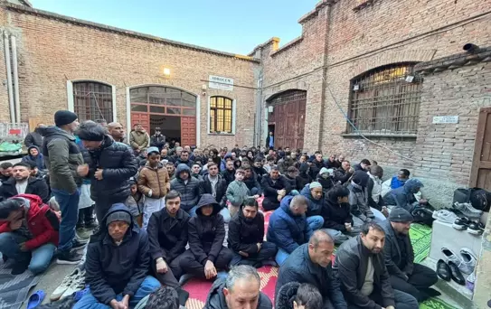 İtalya ve Malta'da Müslümanlar bayram namazını kıldı