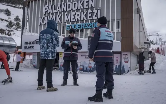 Palandöken'de Jandarma Güvenliği Sürdürüyor