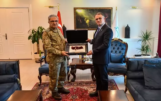 Kara Kuvvetleri Komutanı Van'da