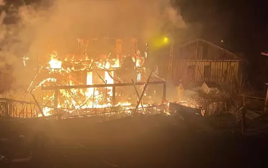 Ovacık'ta Yangın: Ahşap Ev Küle Döndü