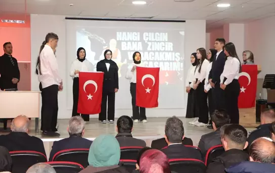 Karlıova'da İstiklal Marşı Töreni