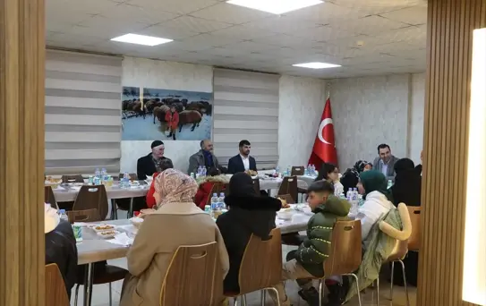 Yetim ve Öksüz Çocuklara İftar Programı