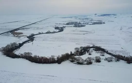 Kars'taki Menderesler Karda Beyaza Büründü