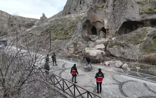 Soğanlı Vadisi'nde Kaya Kopması: Güvenlik Önlemleri Alındı