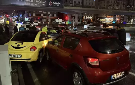 Kayseri'de Trafik Kazası: 2 Yaralı