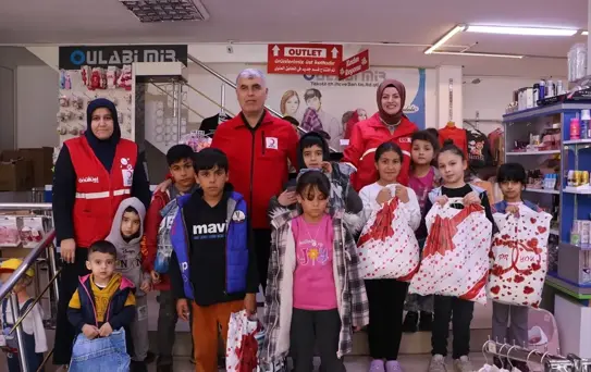 Kızılaya'dan Bayram Hediyesi