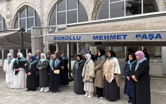 Umre Kafilesi Lüleburgaz'dan Uğurlandı