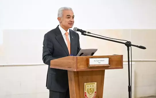 Kırklareli Valisi Turan, Babaeski ilçesinde düzenlenen iftar programına katıldı