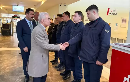 Vali Turan, Geri Gönderme Merkezini Ziyaret Etti