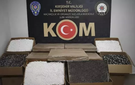 Kırşehir'de Kaçakçılık Operasyonu: 90 Bin Makaron Ele Geçirildi