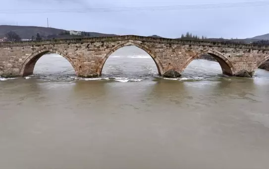 Kızılırmak'ta Su Seviyesi Yükseldi