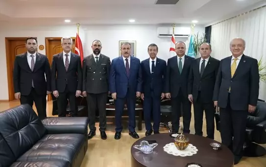 Ertuğruloğlu, Destici'yi Kabul Etti