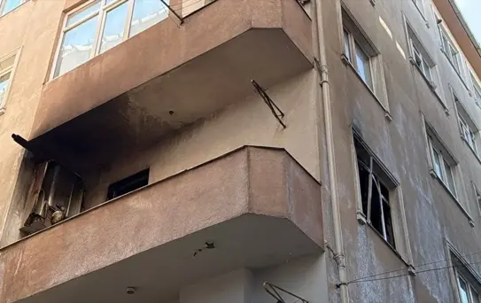 Darıca'da 5 Katlı Binada Yangın