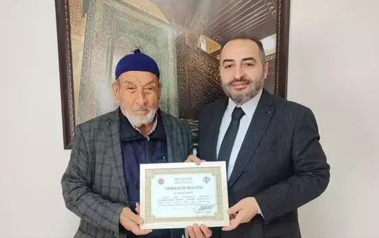 84 Yaşındaki Mevlüt Şanal'dan Hafızlık Yarışmasında İkinci Derece