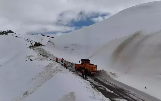 Hadim-Alanya Yolu İçin Kar Temizleme Çalışmaları