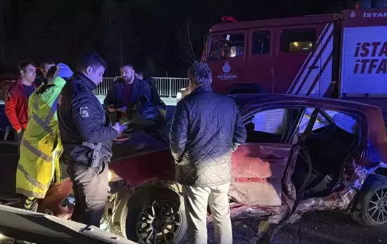 Küçükçekmece'de Trafik Kazası: 2 Yaralı