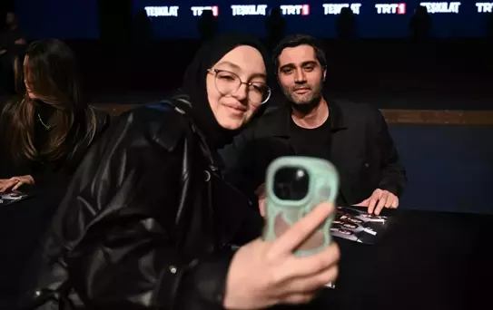 Teşkilat Oyuncuları Külliye'de Bulundu