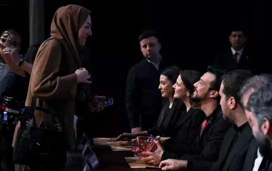 Kuruluş Orhan Oyuncuları Külliye'de Buluştu