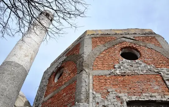 Çinili Cami Yeniden İnşa Ediliyor