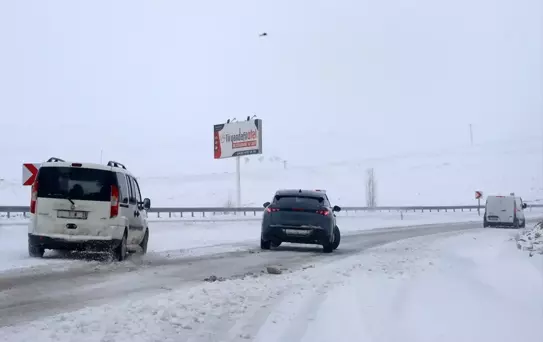 Malatya'da Kar Yağışı Eğitime Ara Verdi